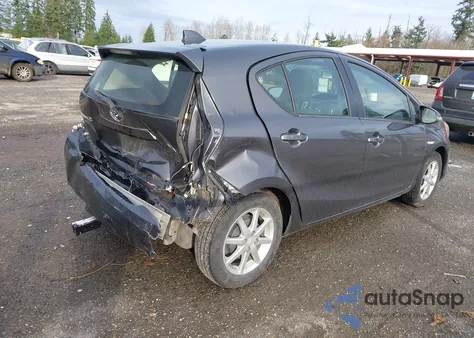 2015 Toyota Prius C Three из США, поврежденный, VIN JTDKDTB38F1111226